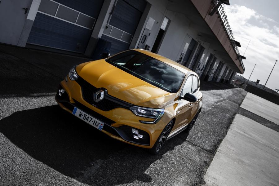  Renault Megane R.S. Trophy 2018 года  (WW) (фото 55 из 65)